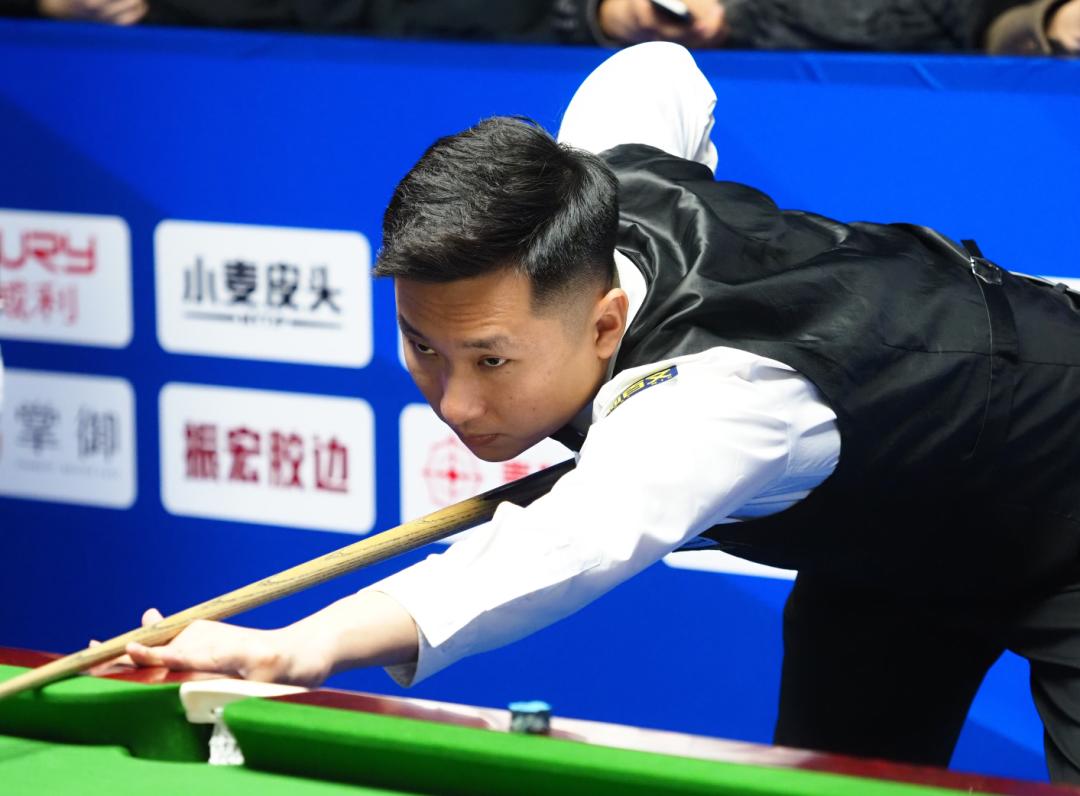 用机警的头 用机警的头